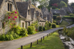 新聞、法律、教育等專業仍為英國留學熱門專業