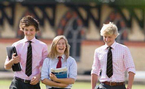 英國初中留學申請條件