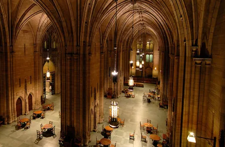 盤點全球最像哈利波特中魔法學校霍格沃茨城堡的16所大學