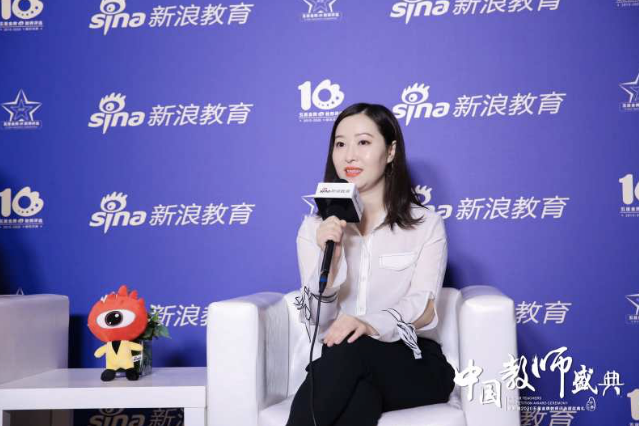 五湖喜摘“2020年北京新浪五星金牌留學服務團隊”榮譽